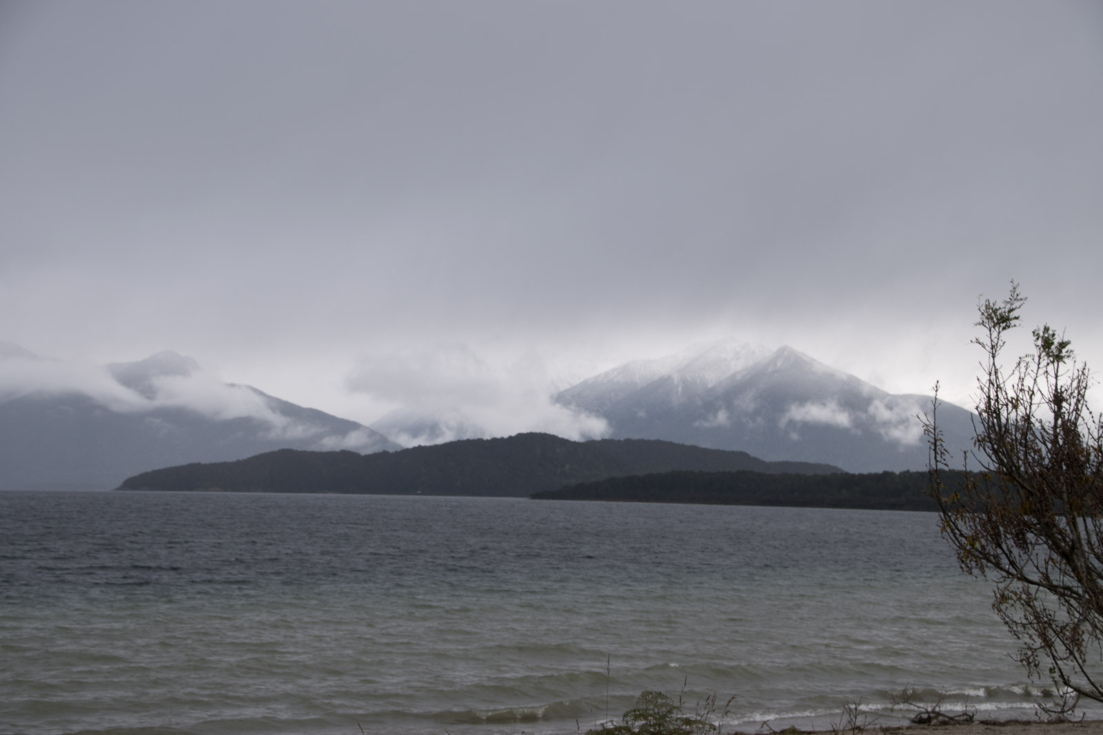 frischer Schnee bei Te Anau